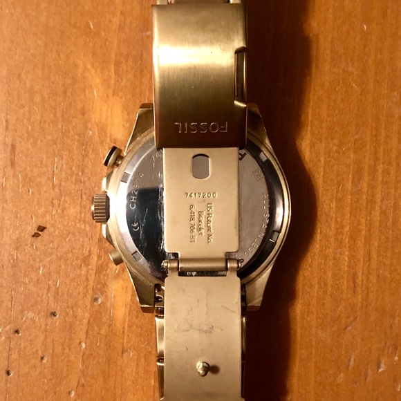 Men’s Gold Fossil Watch - Picture 5 of 5